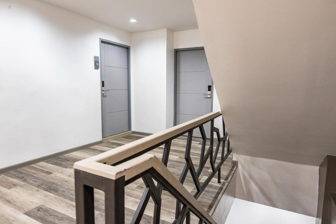 Baan Kun Mhor Hostel บ้านคุณหมอโฮสเทล Banguecoque Exterior foto