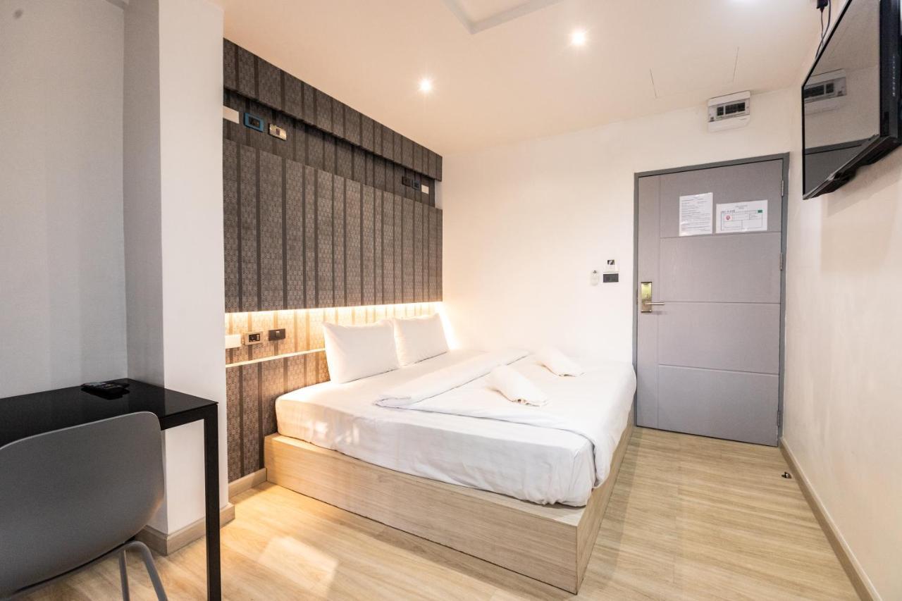 Baan Kun Mhor Hostel บ้านคุณหมอโฮสเทล Banguecoque Exterior foto